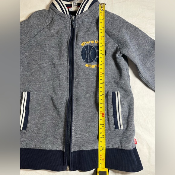 Okaidi Grey Boys Zip-up Sweater Jacket - Size 8 Basketball Emblem Half Collar - Picture 6 of 10
